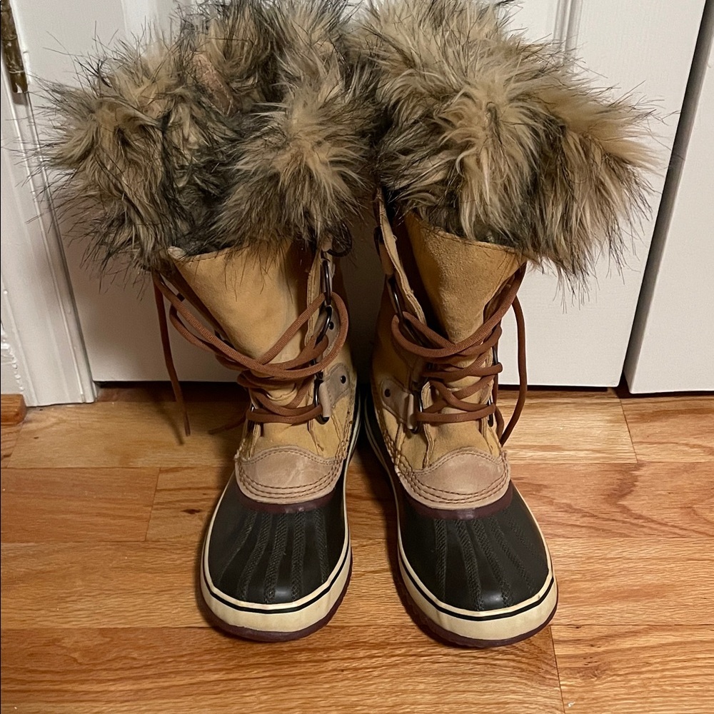 Sorel Tan and Black Winter Boots